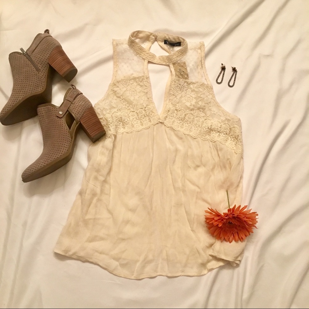 Cream NWT American Eagle blouse